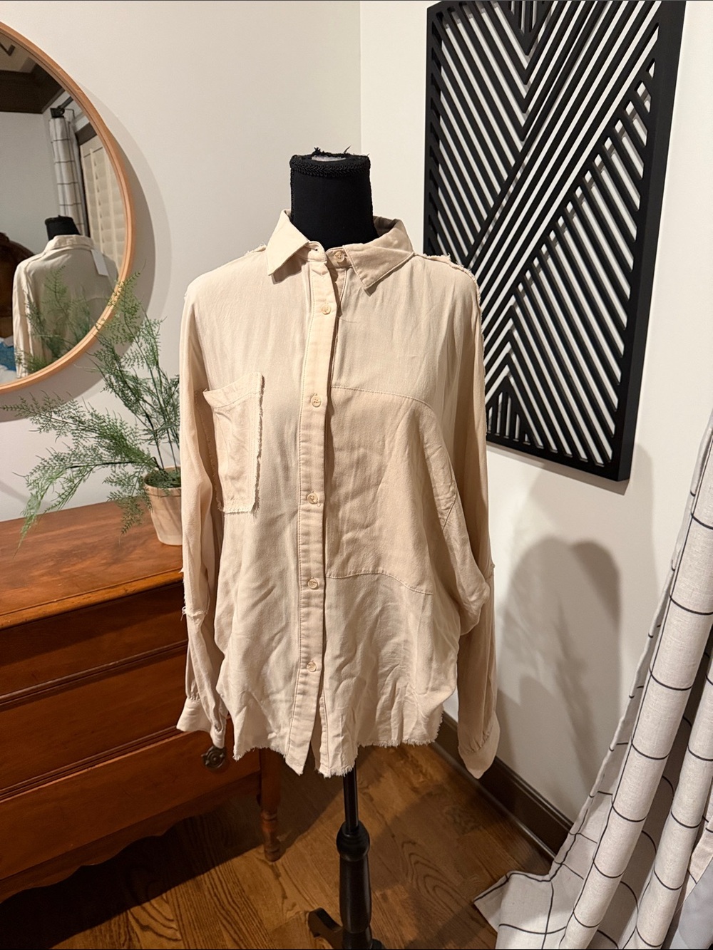 Aemi + Co oatmeal button down relaxed shirt medium
